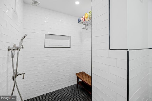 $1,225,000 | 166 Duke Of Gloucester Street, Annapolis, MD 21401