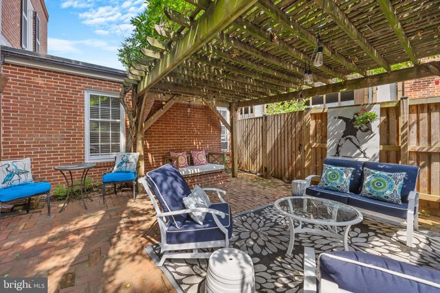 $1,225,000 | 166 Duke Of Gloucester Street, Annapolis, MD 21401