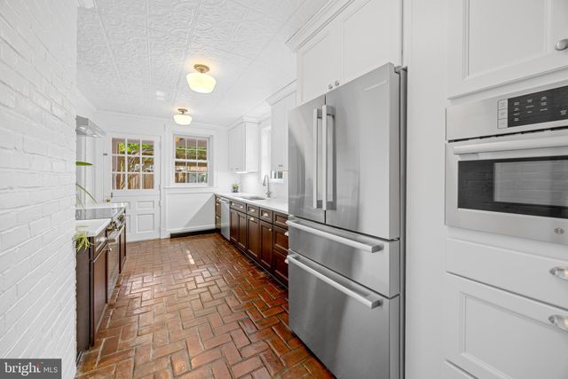 $1,225,000 | 166 Duke Of Gloucester Street, Annapolis, MD 21401