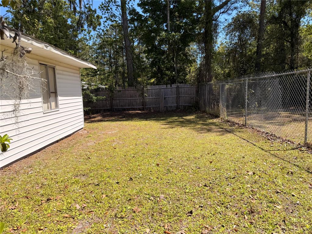 55710 Fern Road Astor, FL 32102 - Photo 12 of 17