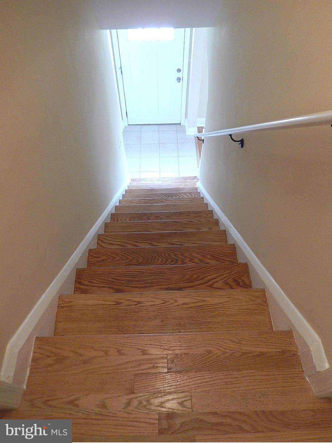 622 Warwick Road Baltimore, MD 21229 - Photo 8 of 29 a view of entryway