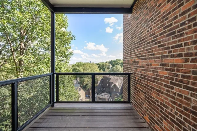 $1,795,000 | 1471 Beacon Street, Unit 7, Brookline, MA 02446