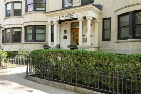 $1,795,000 | 1471 Beacon Street, Unit 7, Brookline, MA 02446
