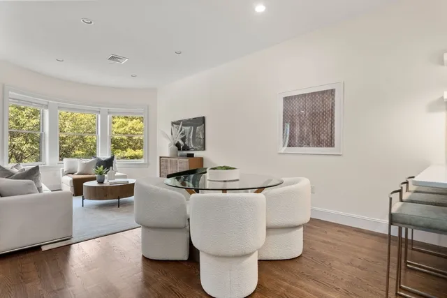 $1,795,000 | 1471 Beacon Street, Unit 7, Brookline, MA 02446