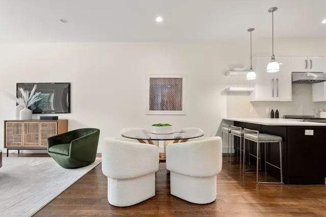 $1,795,000 | 1471 Beacon Street, Unit 7, Brookline, MA 02446