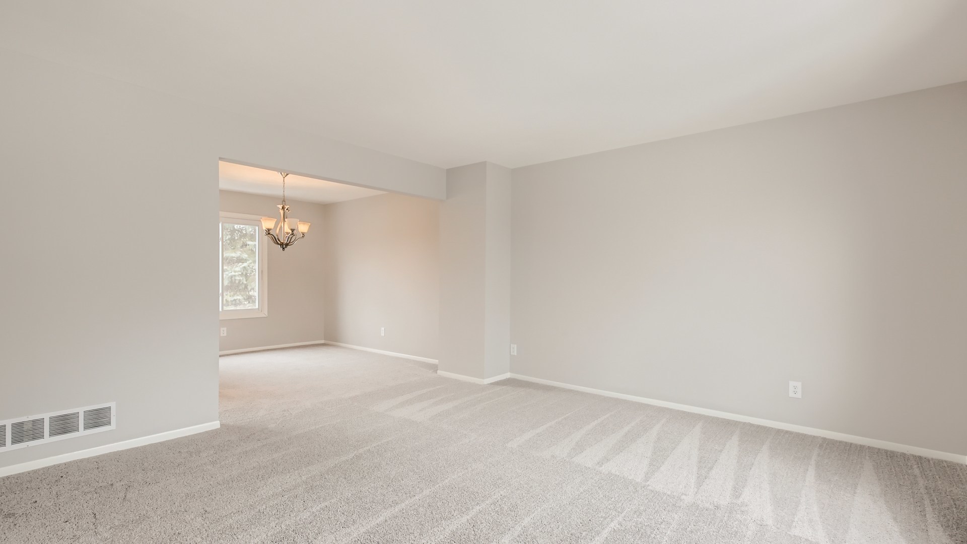 17 Windgate Court Streamwood, IL 60107 - Photo 6 of 28 a view of an empty room