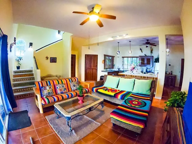 $399,995 | 64 La Carretera Mahahual-uvero Dickinson Tx 77539, Dickinson, TX 77539