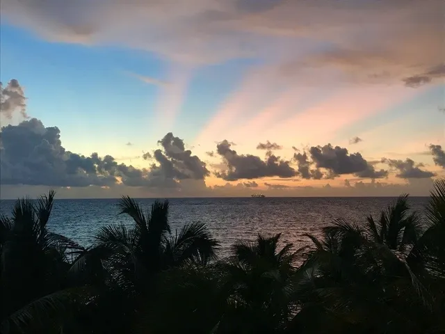 $399,995 | 64 La Carretera Mahahual-uvero Dickinson Tx 77539, Dickinson, TX 77539