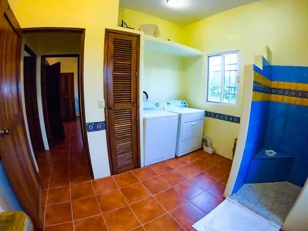 $399,995 | 64 La Carretera Mahahual-uvero Dickinson Tx 77539, Dickinson, TX 77539