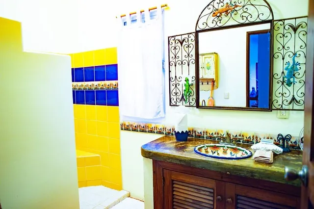 $399,995 | 64 La Carretera Mahahual-uvero Dickinson Tx 77539, Dickinson, TX 77539