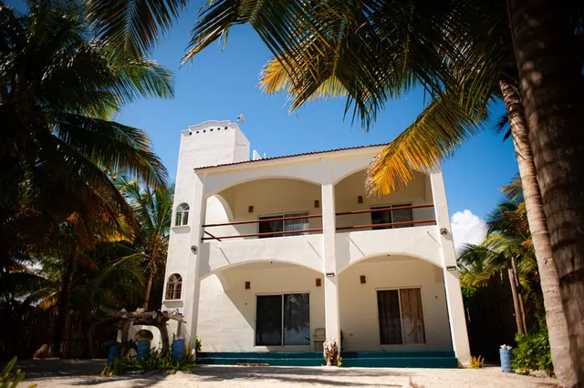 $399,995 | 64 La Carretera Mahahual-uvero Dickinson Tx 77539, Dickinson, TX 77539