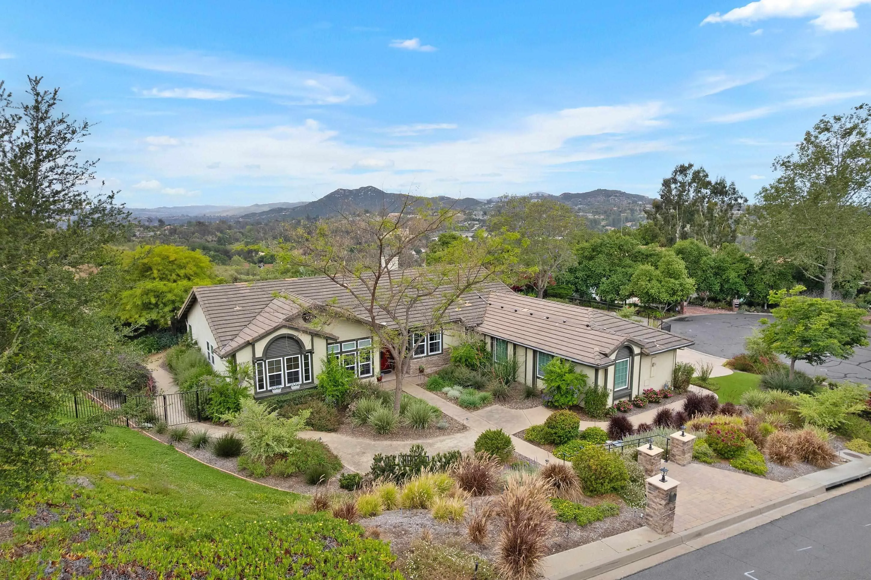 14505 Wildgrove Road Poway, CA 92064 - Photo 1 of 55