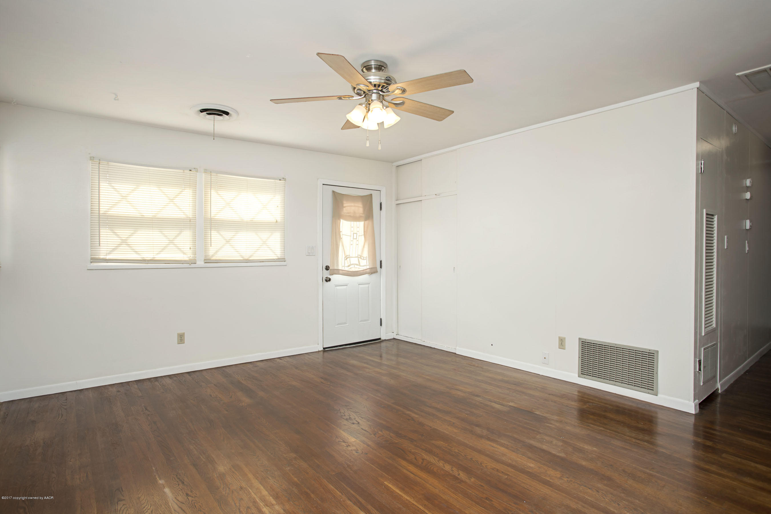 5108 Crockett Street Amarillo, TX 79110 - Photo 5 of 22 23