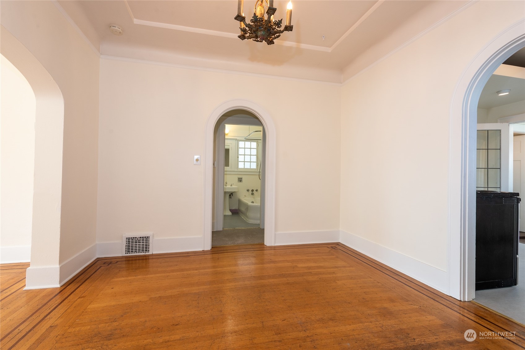 1712 North 40th Street Seattle, WA 98103 - Photo 14 of 36 Gallery Image 14