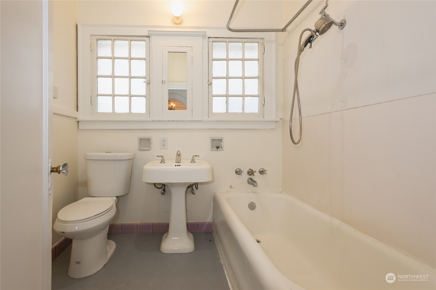 1712 North 40th Street Seattle, WA 98103 - Photo 15 of 36 Gallery Image 15
