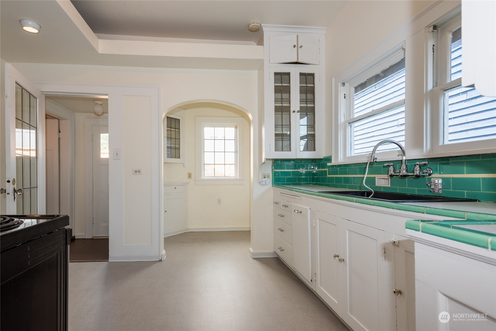 1712 North 40th Street Seattle, WA 98103 - Photo 8 of 36 Gallery Image 8