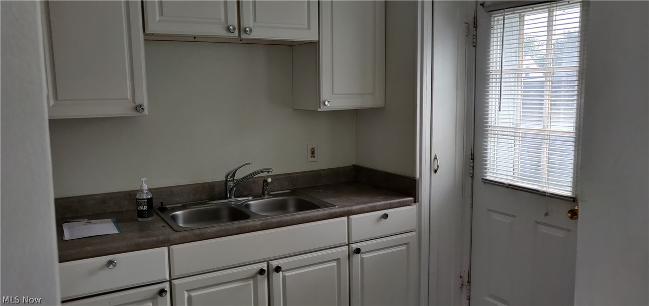4566-4568 Roadoan Road Brooklyn, OH 44144 - Photo 5 of 11