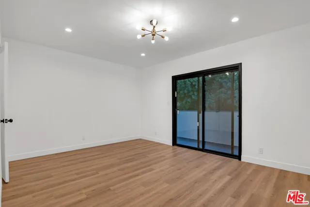 $5,998 | 950 Havenhurst Drive, Unit 6, West Hollywood, CA 90046