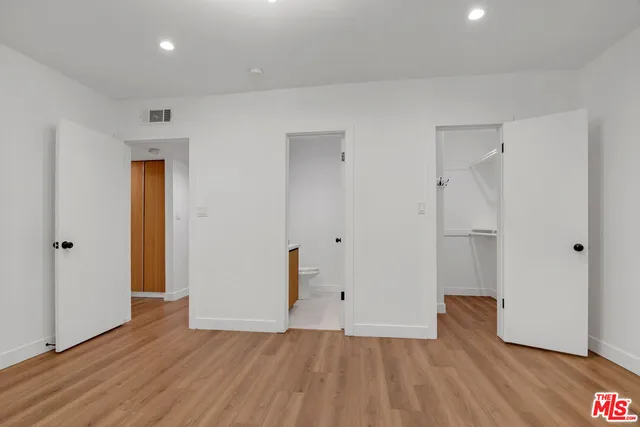 $5,998 | 950 Havenhurst Drive, Unit 6, West Hollywood, CA 90046