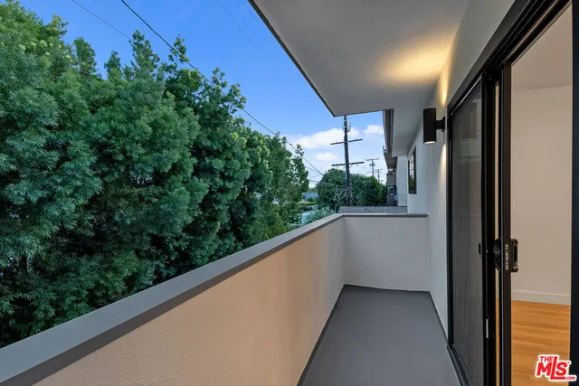 $5,998 | 950 Havenhurst Drive, Unit 6, West Hollywood, CA 90046