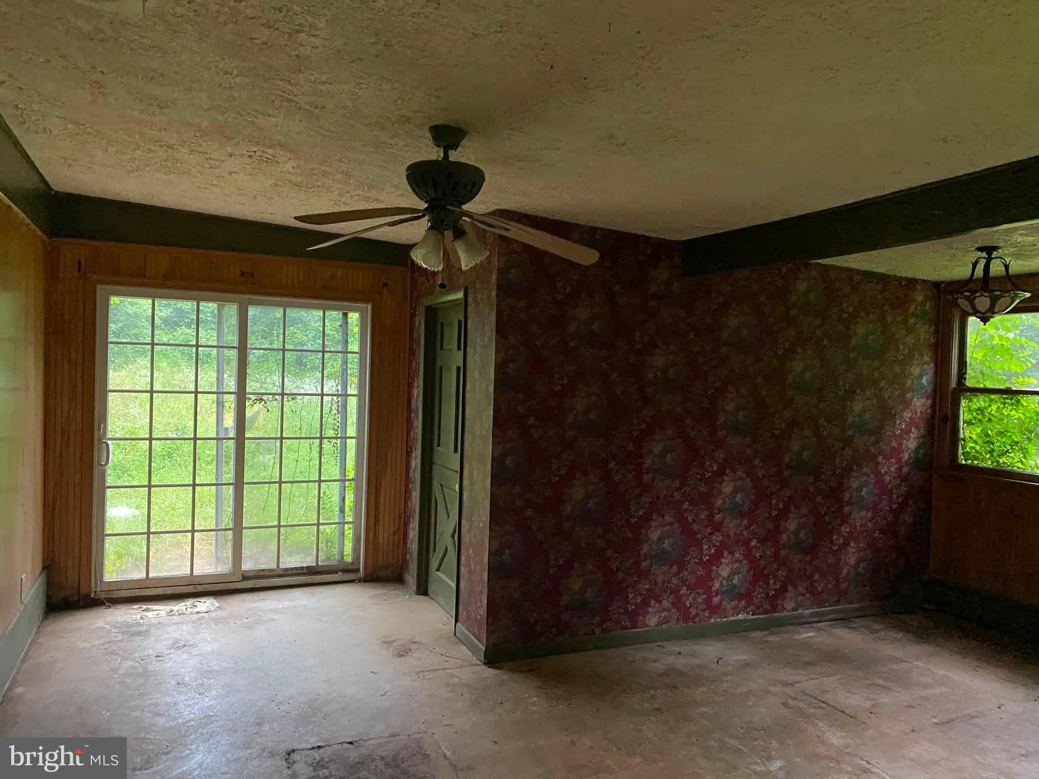 28940 Ridge Road Mount Airy, MD 21771 - Photo 11 of 17 Gallery Image 11