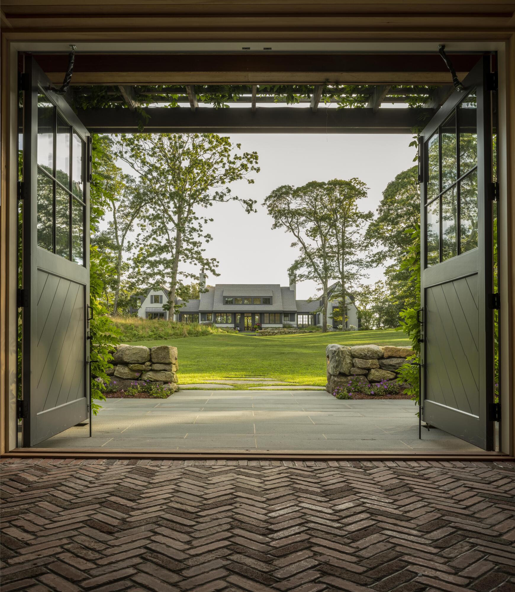 25 Brickyard Road Chilmark, MA 02535 - Photo 44 of 58 082021_DGLA_LandinoPhoto_393copy