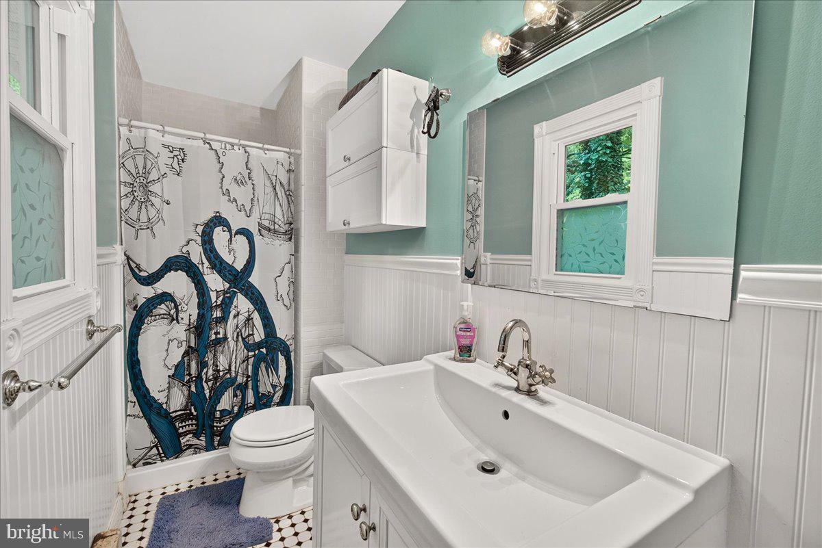 6144 Mt Phillip Road Frederick, MD 21703 - Photo 23 of 32 Primary bath
