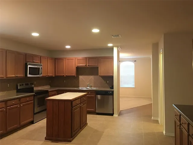 $2,600 | 10080 Morningside Drive, Frisco, TX 75035