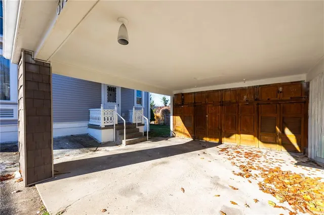 a view of a storage & utility room