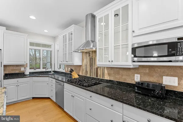 $1,075,000 | 42750 Hollowind Court, Broadlands, VA 20148