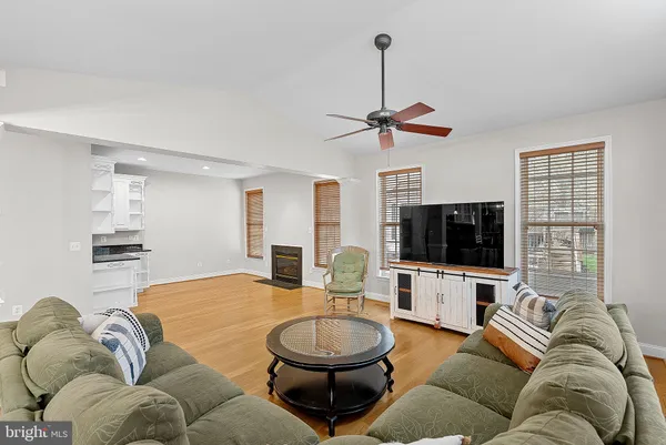 $1,075,000 | 42750 Hollowind Court, Broadlands, VA 20148