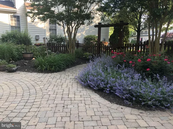 $1,075,000 | 42750 Hollowind Court, Broadlands, VA 20148