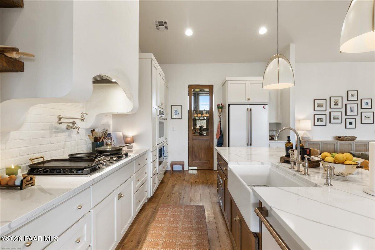 12642 East Bareback Road Prescott Valley, AZ 86315 - Photo 27 of 70 23-Custom Kitchen