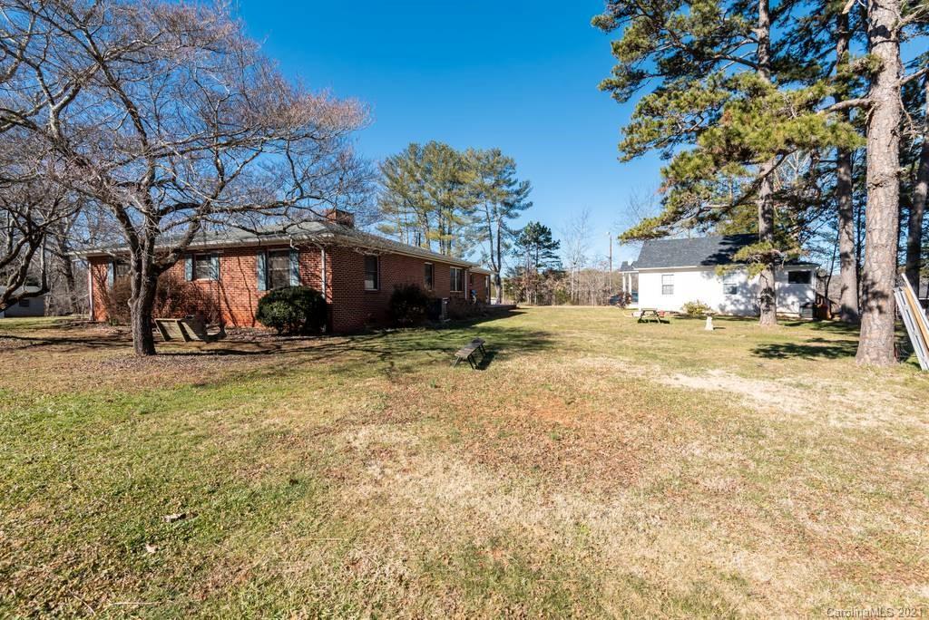 699 Summers Road Valdese, NC 28690 - Photo 11 of 46 Gallery Image 11