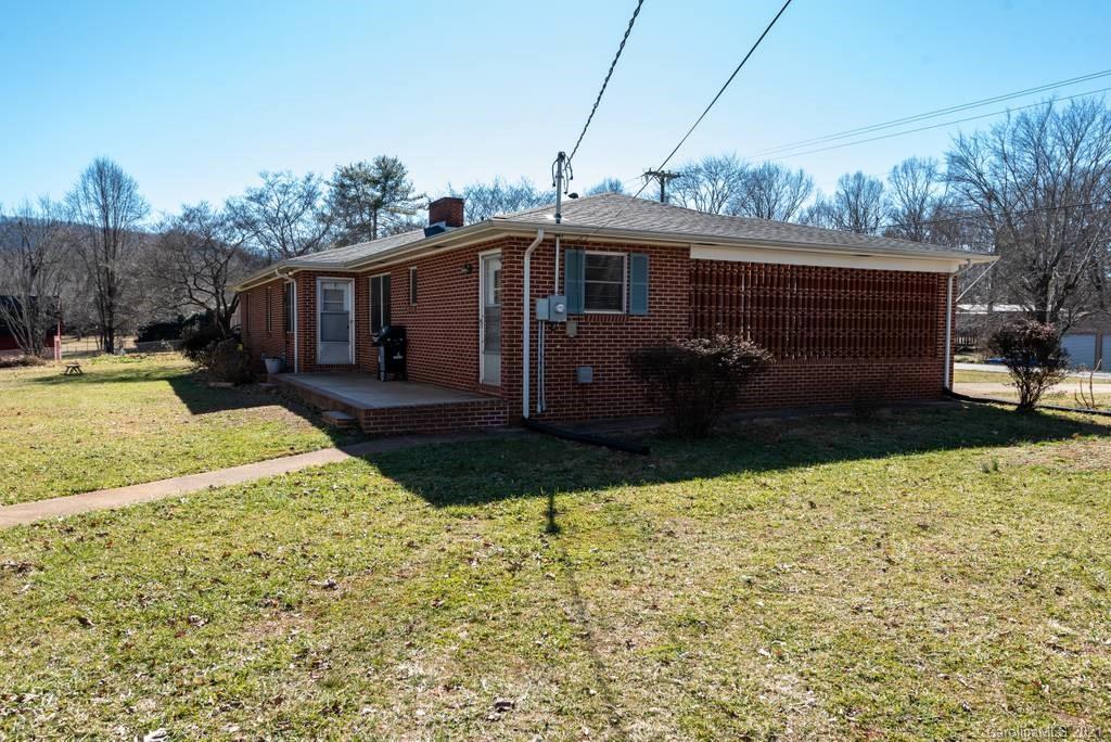 699 Summers Road Valdese, NC 28690 - Photo 8 of 46 Gallery Image 8