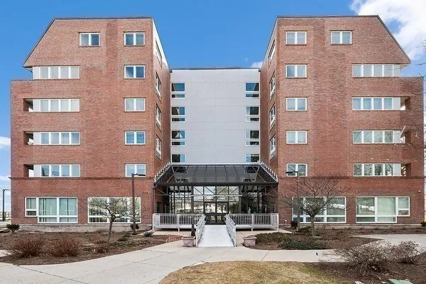 $360,000 | 154 Lynnway, Unit 210, Lynn, MA 01902