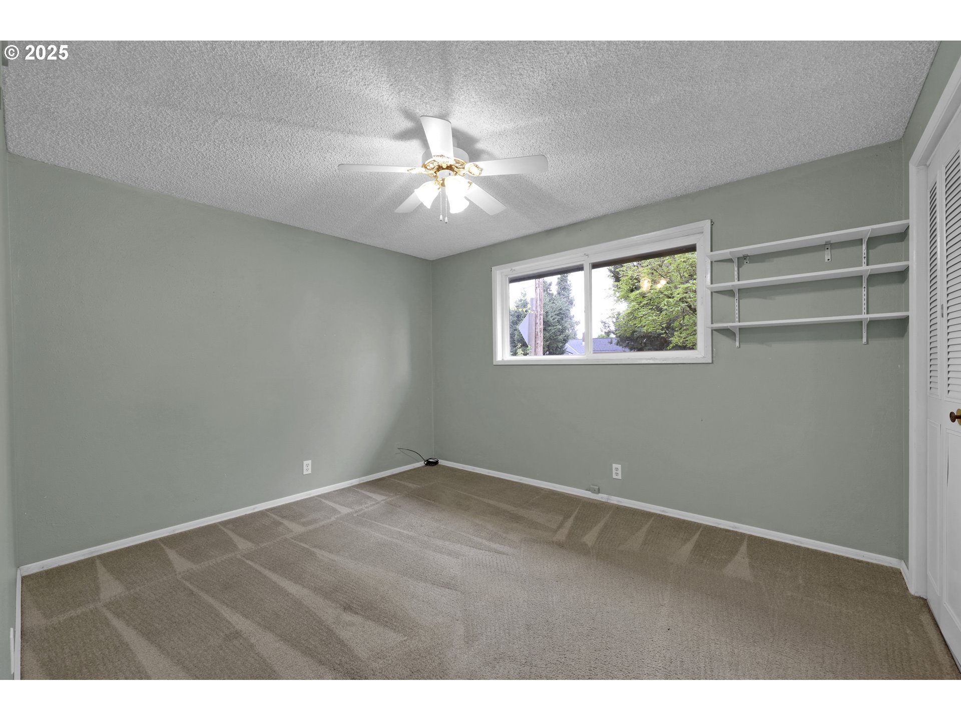2315 19th Street Springfield, OR 97477 - Photo 13 of 30 a view of an empty room with a window