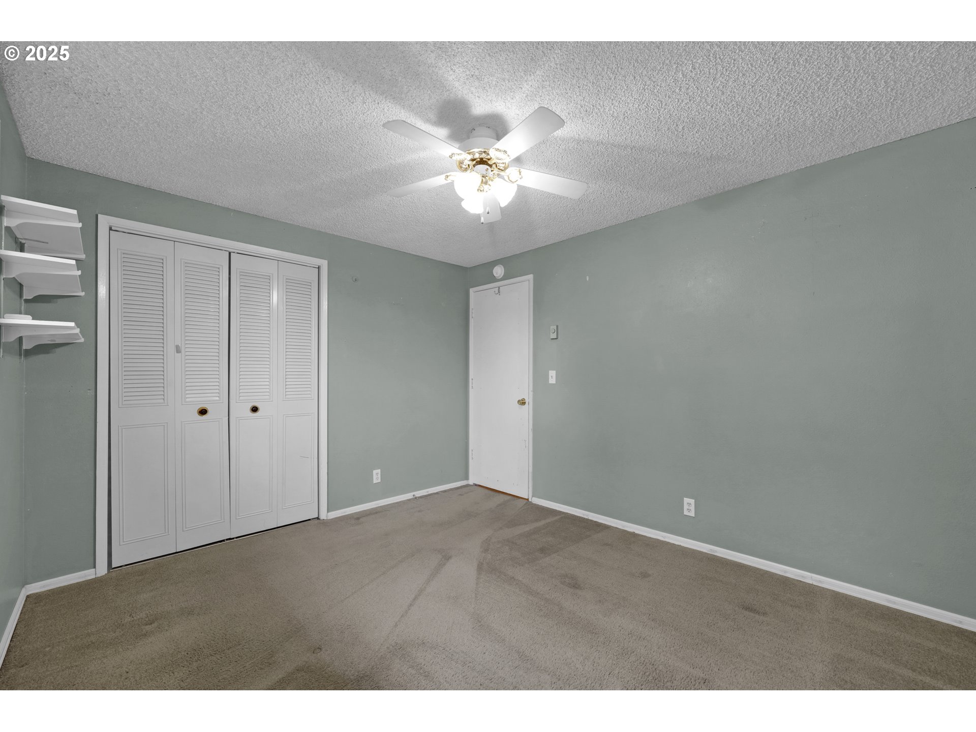 2315 19th Street Springfield, OR 97477 - Photo 14 of 30 a view of an empty room
