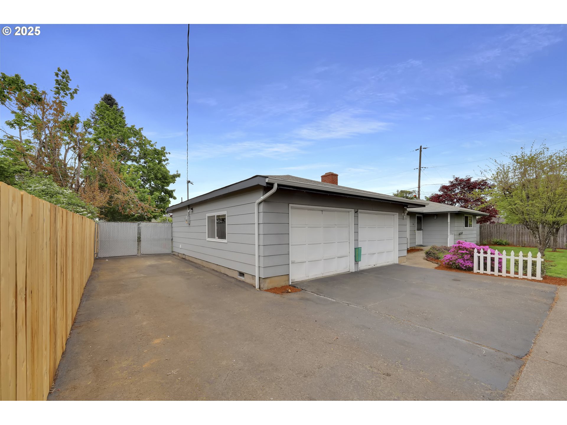 2315 19th Street Springfield, OR 97477 - Photo 28 of 30 a view of a house with a garage