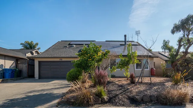 $850,000 | 1636 Sarkesian Drive, Petaluma, CA 94954