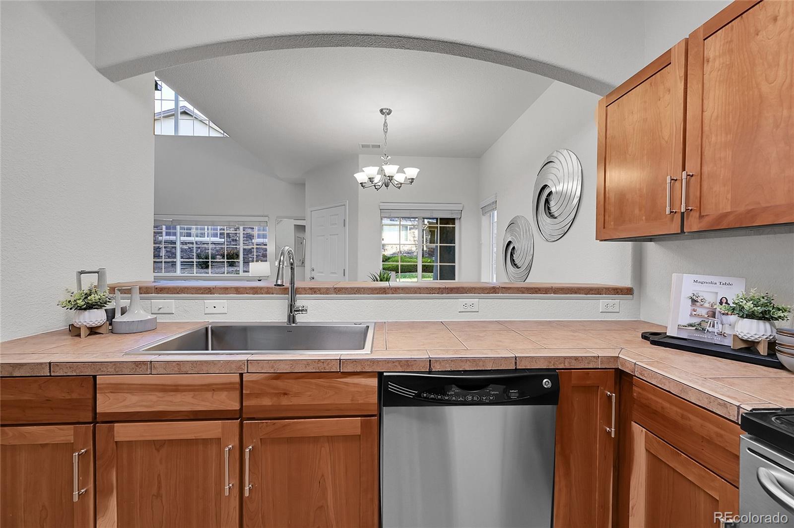 1375 South Chambers Road, Unit 104 Aurora, CO 80017 - Photo 13 of 50