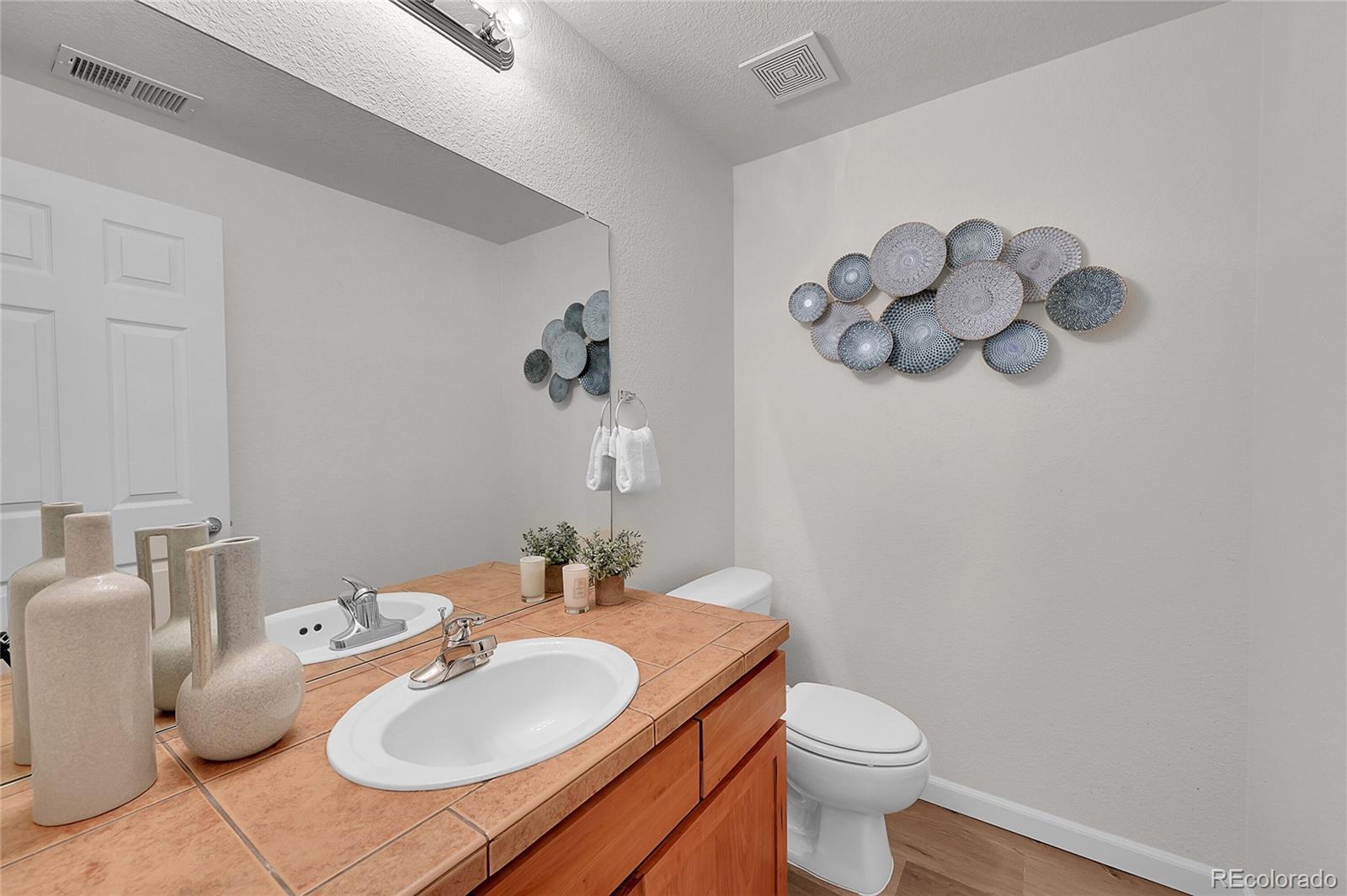 1375 South Chambers Road, Unit 104 Aurora, CO 80017 - Photo 15 of 50