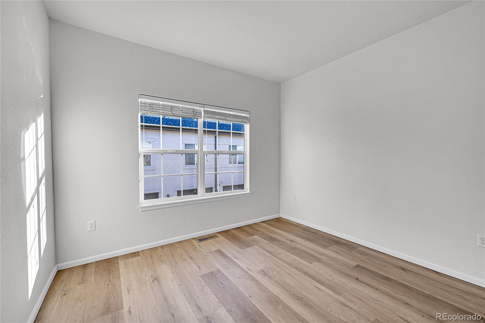 1375 South Chambers Road, Unit 104 Aurora, CO 80017 - Photo 22 of 50