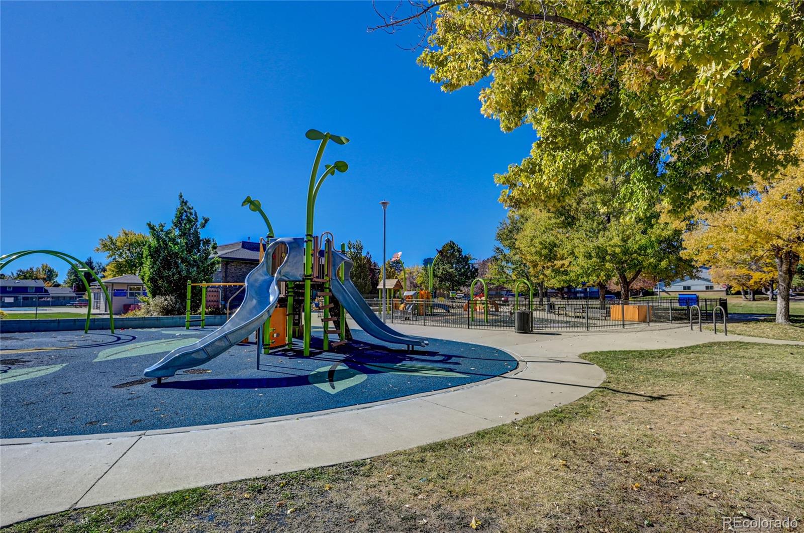 1375 South Chambers Road, Unit 104 Aurora, CO 80017 - Photo 34 of 50
