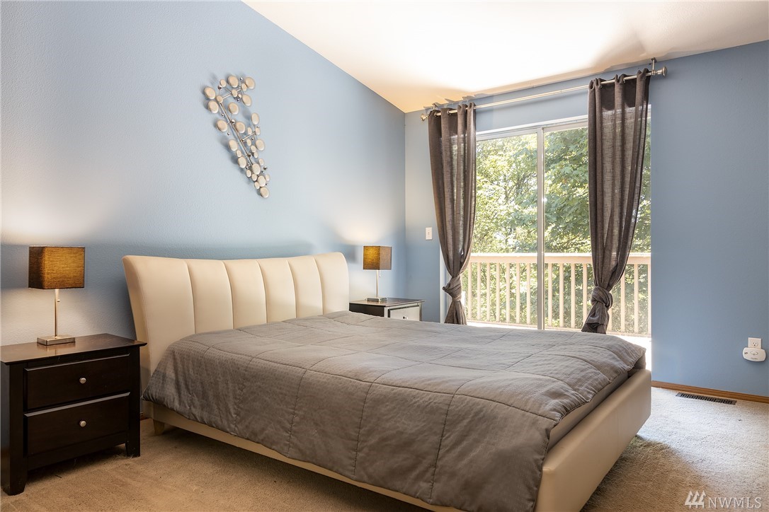 5126 South Garden Loop Road, Unit 11 Seattle, WA 98118 - Photo 3 of 23