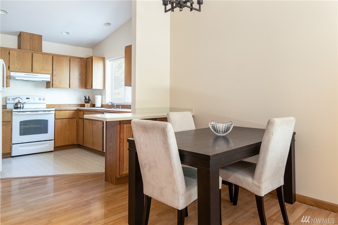 5126 South Garden Loop Road, Unit 11 Seattle, WA 98118 - Photo 6 of 23