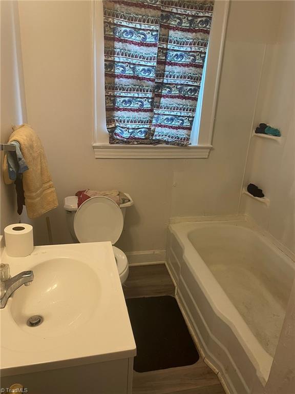 1106 West English Road High Point, NC 27262 - Photo 7 of 34 Unit A bath