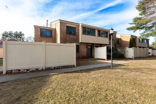 $429,000 | 133 Greenbrook Drive, Unit 133, Stoughton, MA 02072