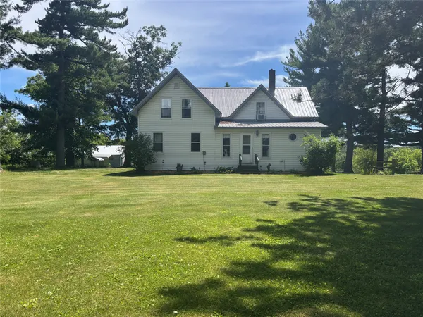$450,000 | 14101 County Road B, Alma Center, WI 54611