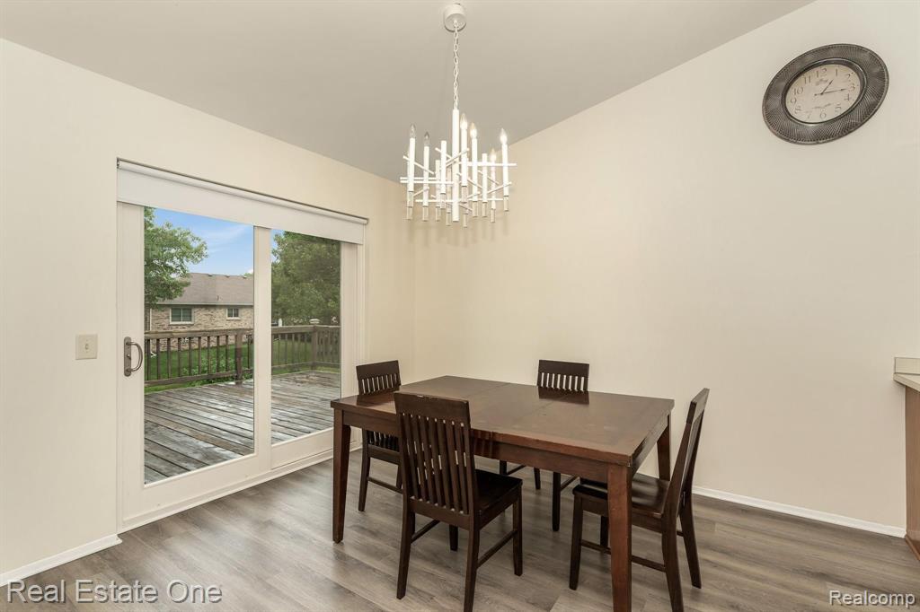 267 Slade Court Rochester Hills, MI 48307 - Photo 3 of 25